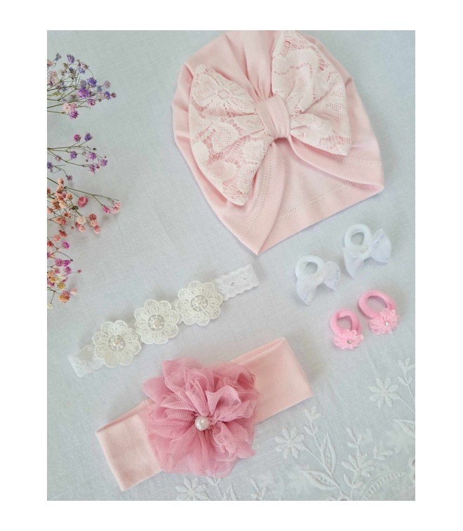 Turban różowy z koronkową kokardką Turban różowy z koronkową kokardką