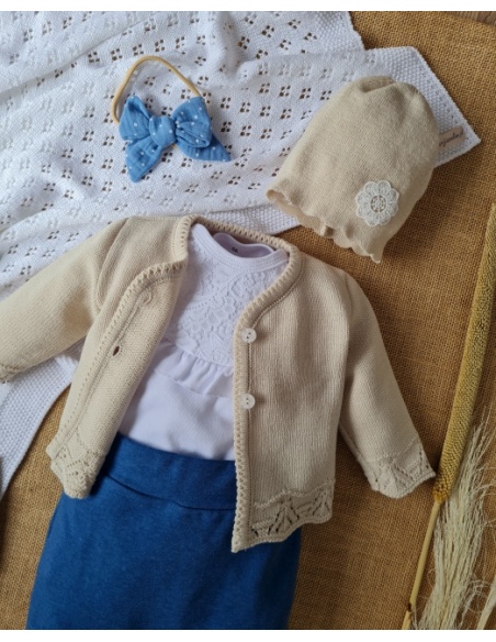 Beżowy ażurowy sweterek