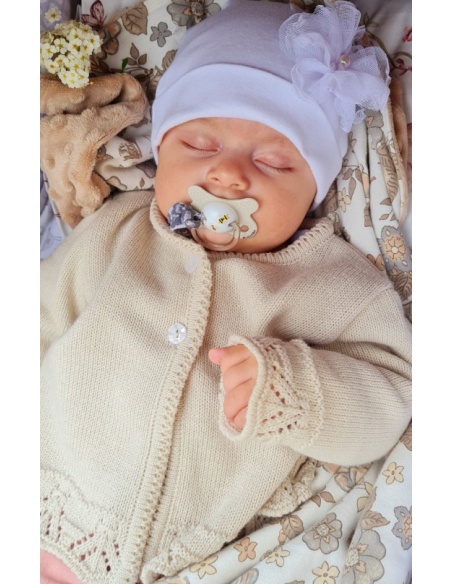 Beżowy ażurowy sweterek