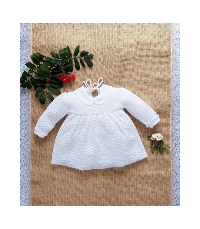 Ażurowa biała sukienka r. 86