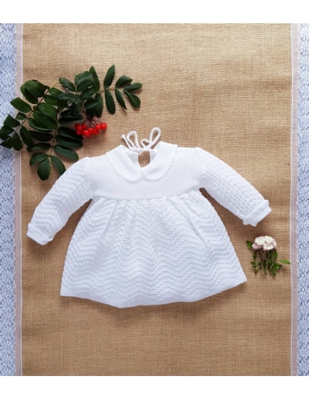 Ażurowa biała sukienka r. 86