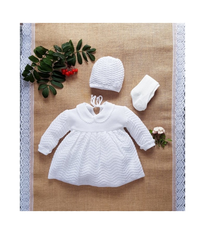 Ażurowa biała sukienka r. 86